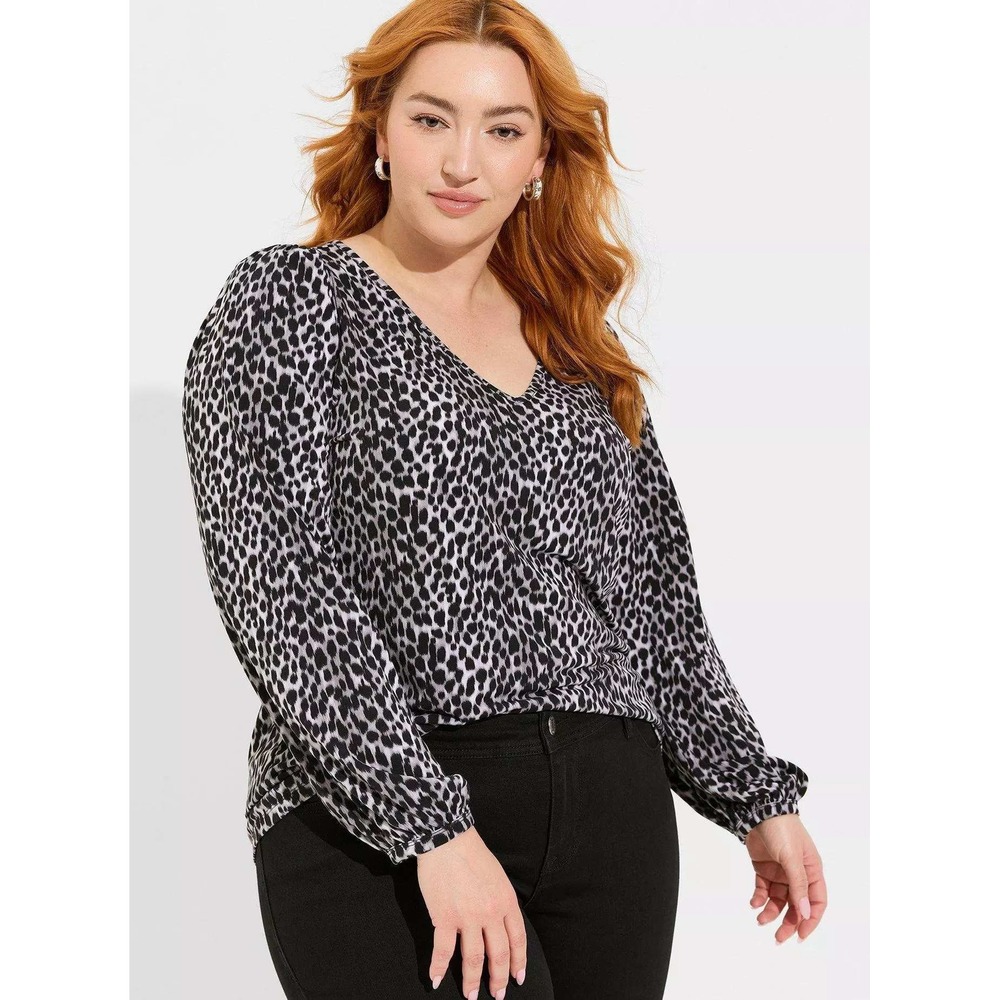 Torrid Studio Knit Leopard‎ Print V-Neck Puff Sleeve Top Womens Size 5 5X 28